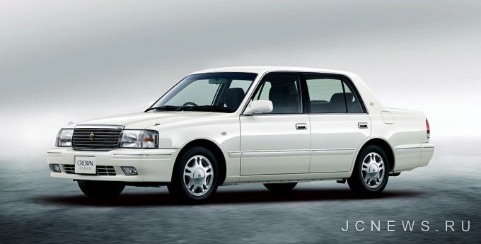Toyota обновила Crown Comfort